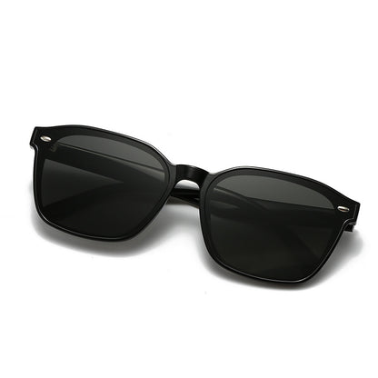 Square sunglasses for men and women